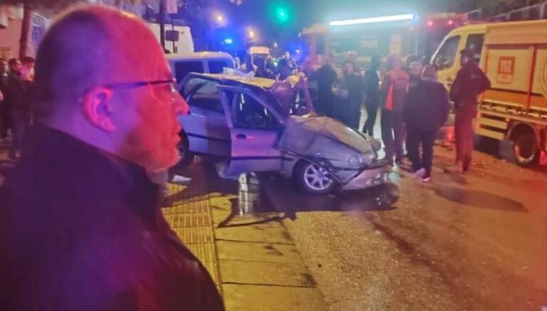 ters-yonden-gelen-arac-kazaya-neden-oldu-imTWXyJ5.jpg