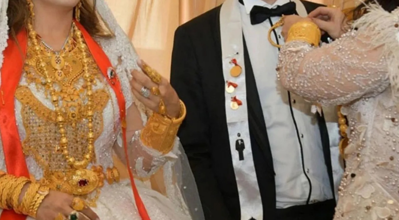 Altının tahtını sallayıp düğünlerin gözdesi oldu!