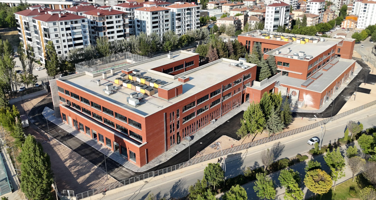 Depremde yıkıldı, CHP’yle yeniden yükseldi… Açılışını Özgür Özel yapacak