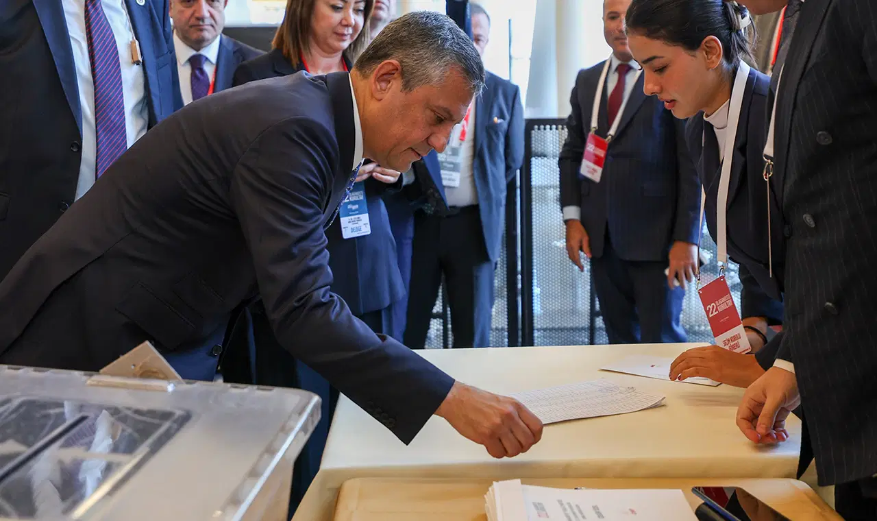 Özgür Özel yeniden CHP Genel Başkanı seçildi: Gözler Parti Meclisi ve Yüksek Disiplin Kurulu listelerinde!