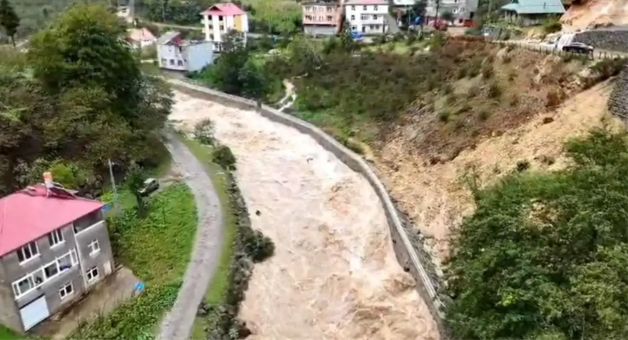 Selin Ortasında Rafting Keyfi