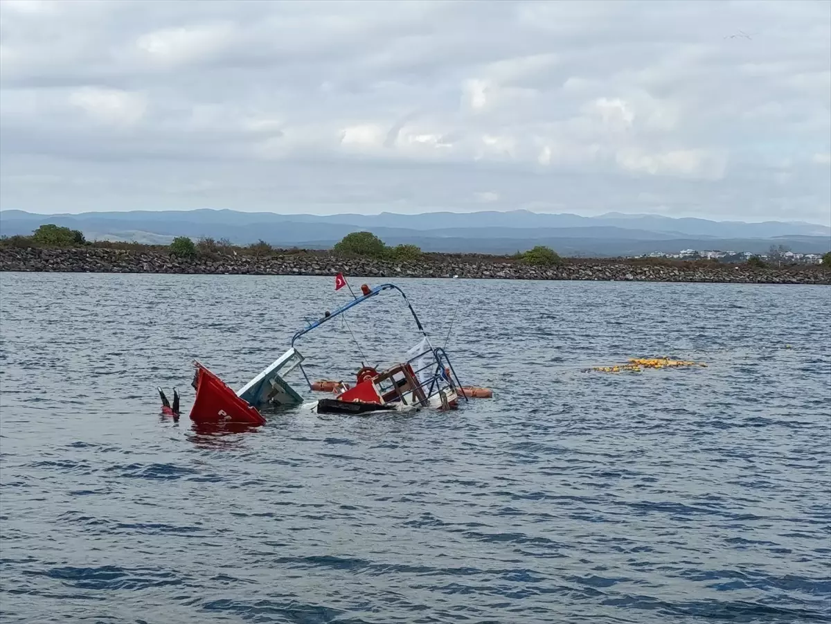 Su Alan Tekneye Kurtarma Operasyonu