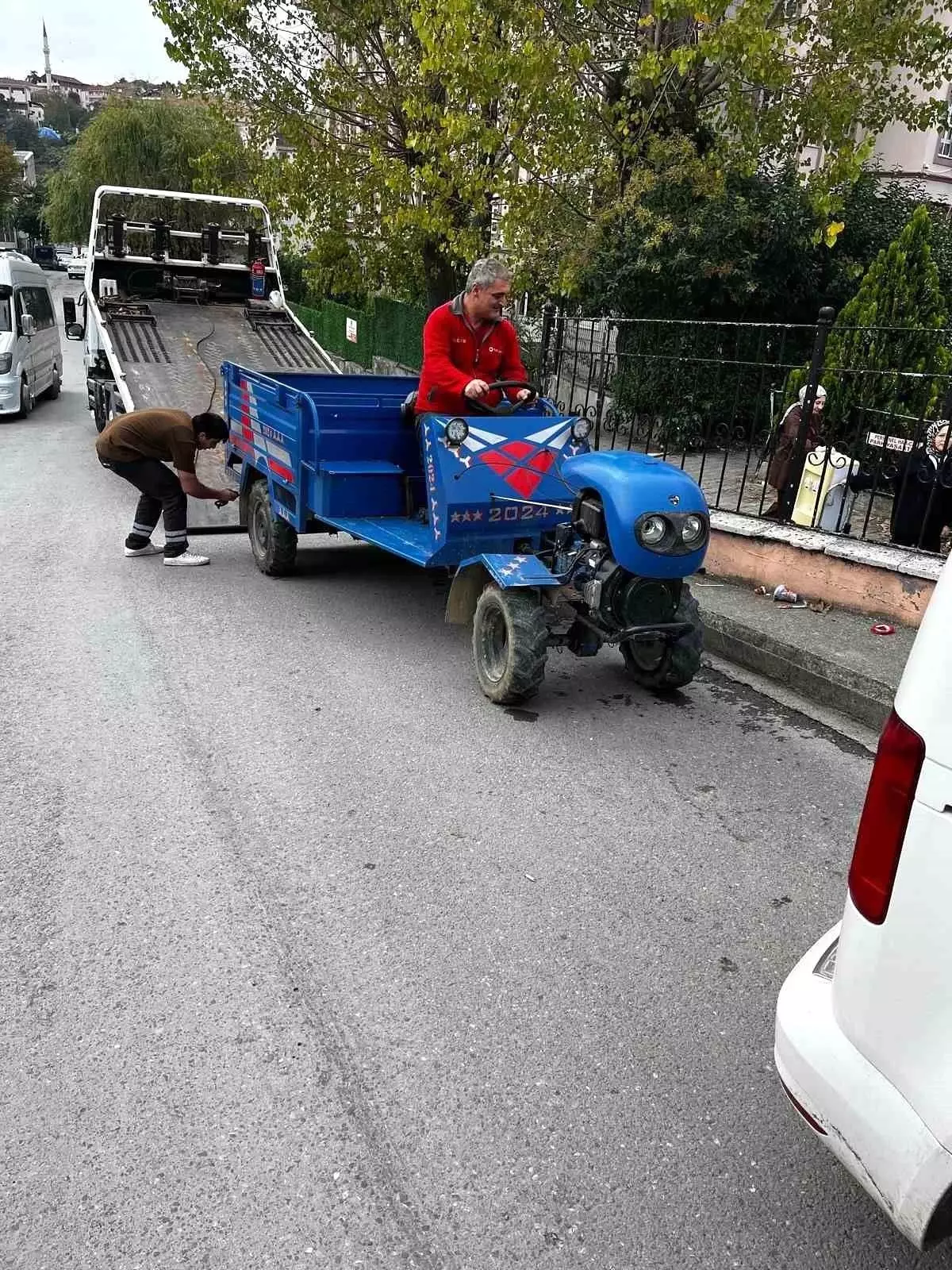 alaplida hatali park eden araclara ceza GMsGYbfH.jpg