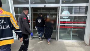 bebegin uzerine caydanlik devrildi mMVFSZWX.jpg
