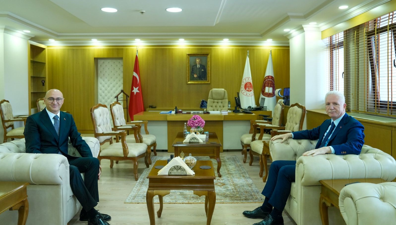 Vali Gül’den yeni başsavcıya ziyaret
