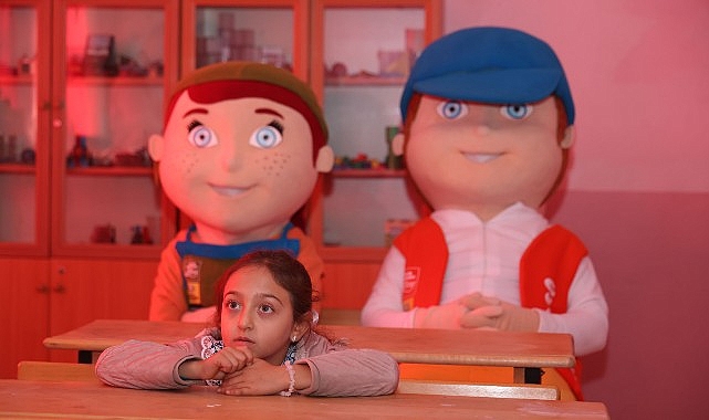 ilgin gokceyurtun tek ilkokul ogrencisi ilaydaya milli tohum bilinci kazandirildi IEg2MjVN.jpg