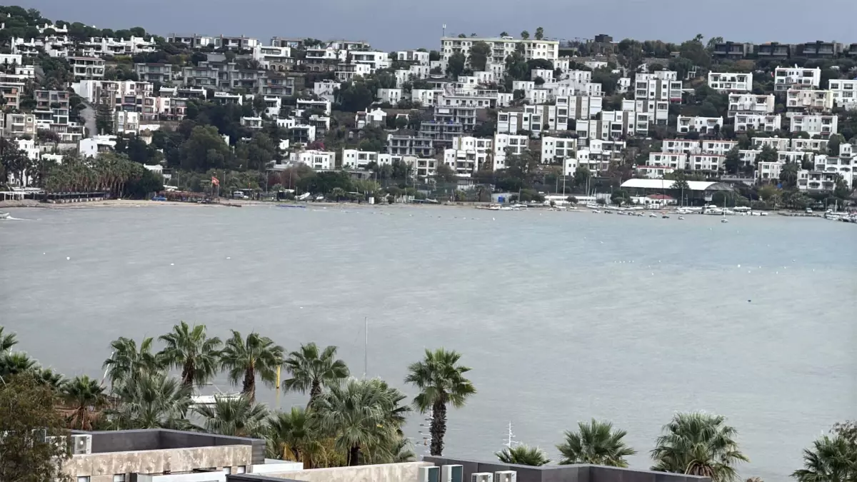 Bodrum’da Deniz Rengi Değişti