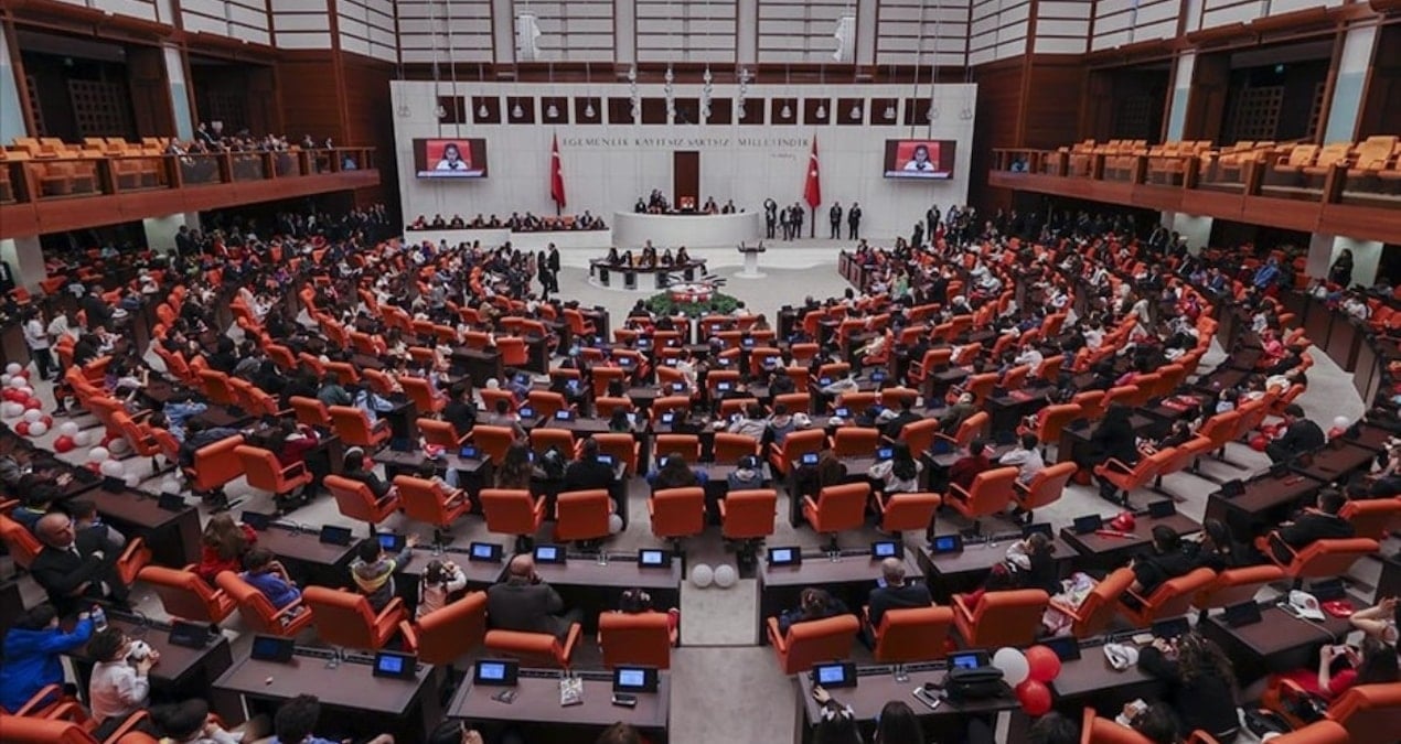 Erdoğan da Bahçeli’de yeşil ışık yakmıştı! Saatler kaldı Meclis’e geliyor