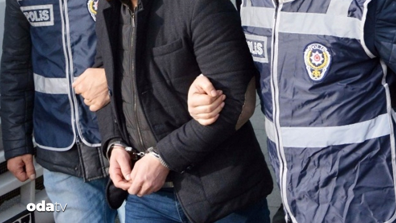 Narkotik kapıya dayandı: Uyuşturucuyu pencereden attılar