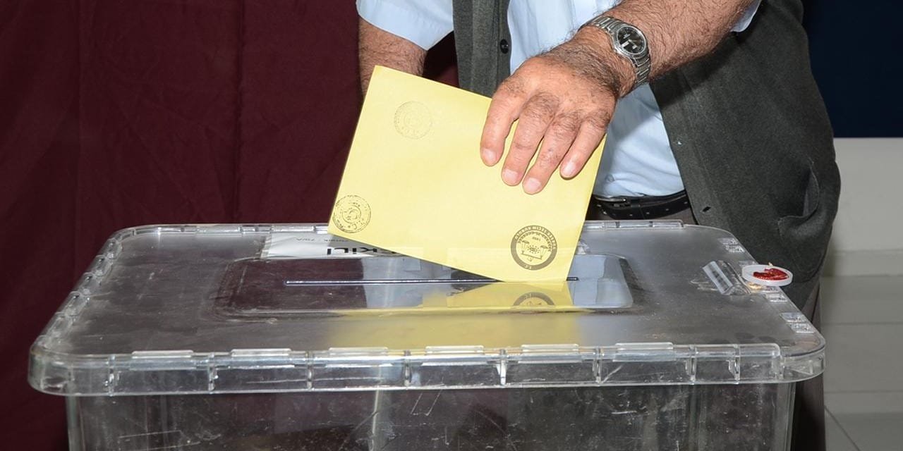 Yeni tartışmanın fitilini ateşleyecek araştırma: Dindar aday oy mu düşürüyor? İşte çarpıcı sonuçlar…