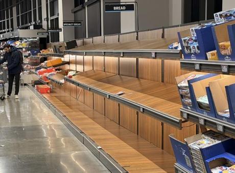 ABD'de 'Beyaz kıyamet' alarmı! Süpermarket raflarını boşalttılar