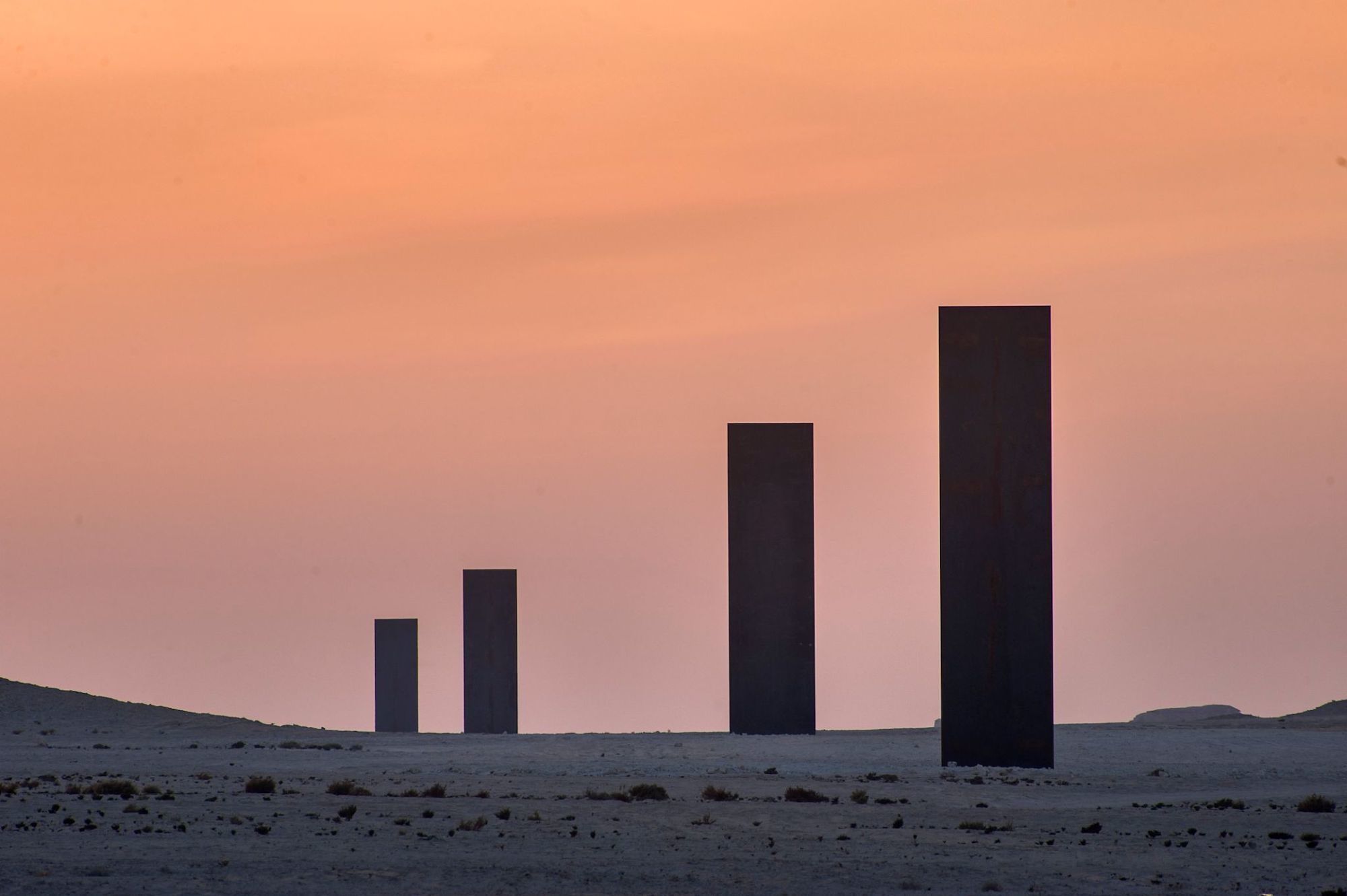 Richard Serra, East West, Katar.
